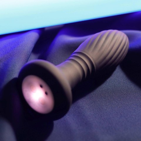 Czarny plug analny z podświetleniem i wibracjami