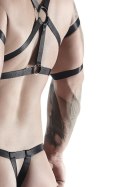 Ekskluzywny męski komplet fetish: koszulka z elastycznych gumek i podwójne stringi z otwartym tyłem