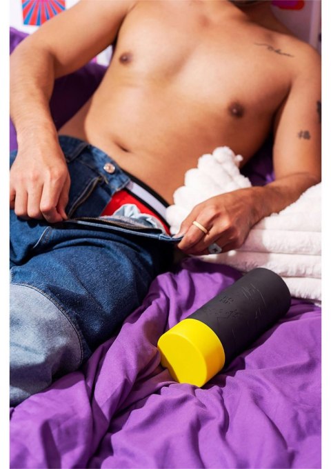 Dash Black: Masturbator z Intensywnym Efektem Ssania