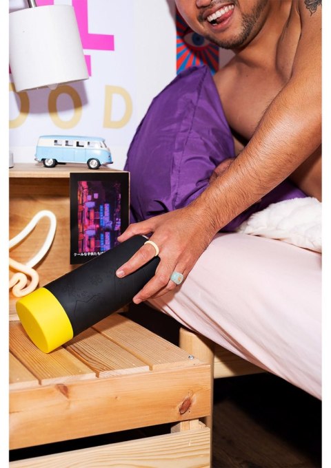 Dash Black: Masturbator z Intensywnym Efektem Ssania